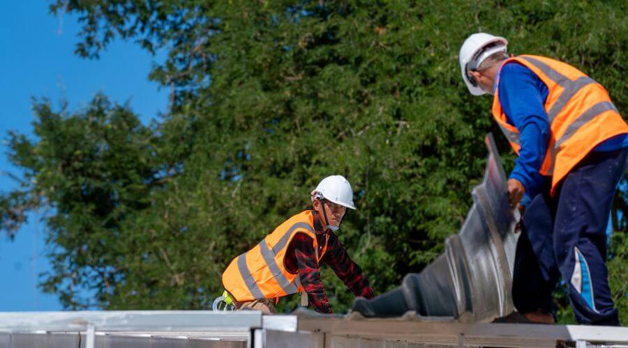 Professional gutter cleaning in Annandale, NJ